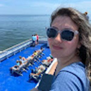 Meet your Posher, Julia